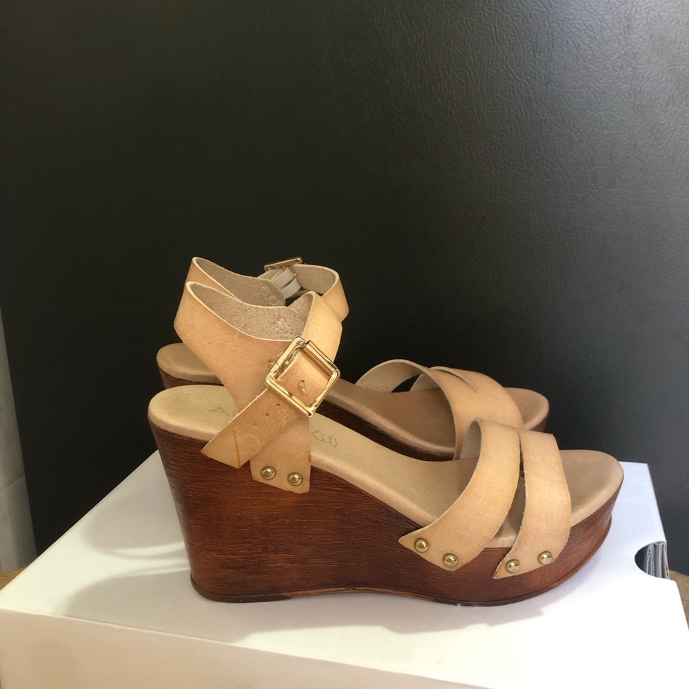 Aldo Women's Tan Wedge Sandals